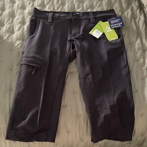 Women’s Black Outdoor capris